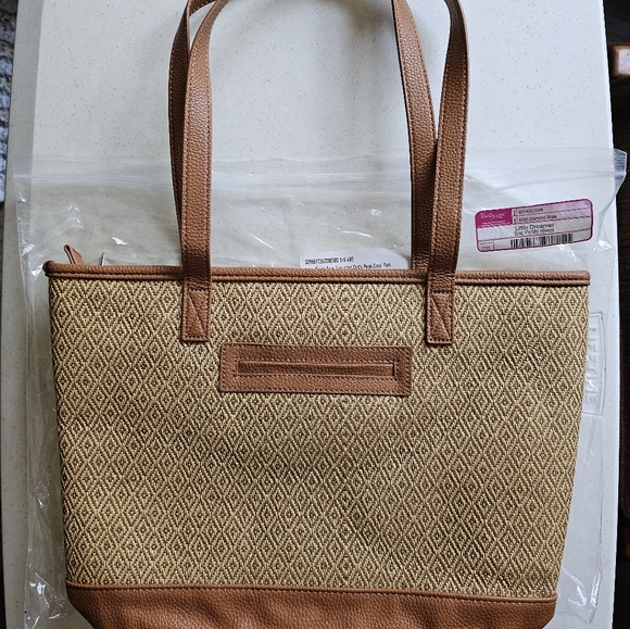 Thirty-One Little Dreamer Diamond Straw and Aqua color Shoulder Bag w/C emblem - Picture 2 of 5